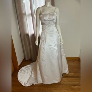 Sweetheart A-line white Emerald Bridal size 2 sample wedding gown.